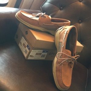 SPERRY “INTREPID” in Tan Men’s size 10